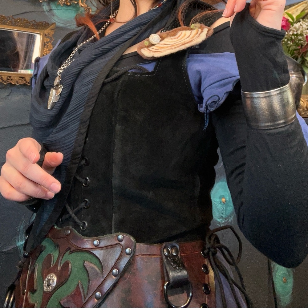 Black Lace-Up Suede Bodice - Picture 3 of 5